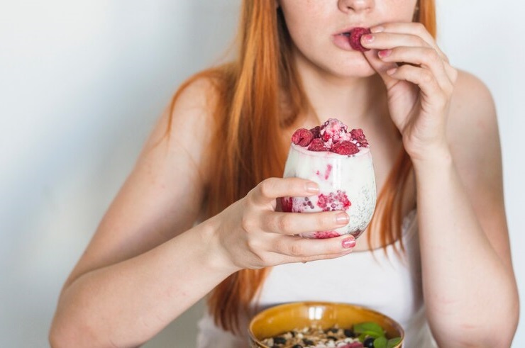 What are the disadvantages of oral probiotics